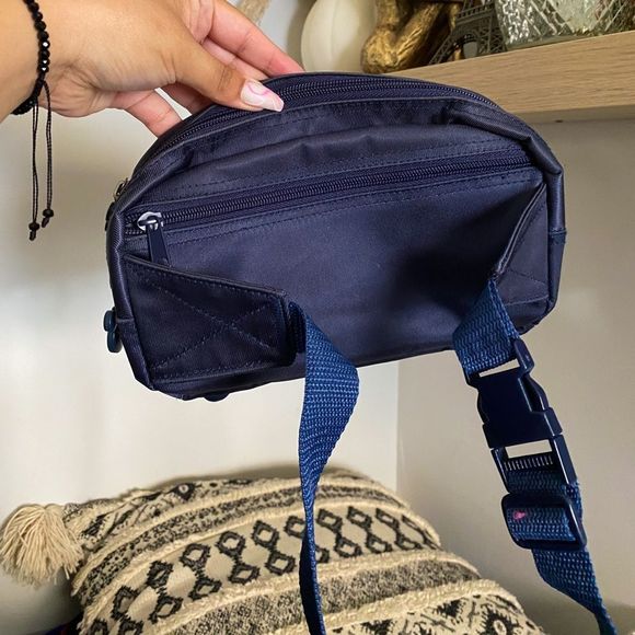 Disney Mickey vintage Fanny pack - Picture 4 of 6